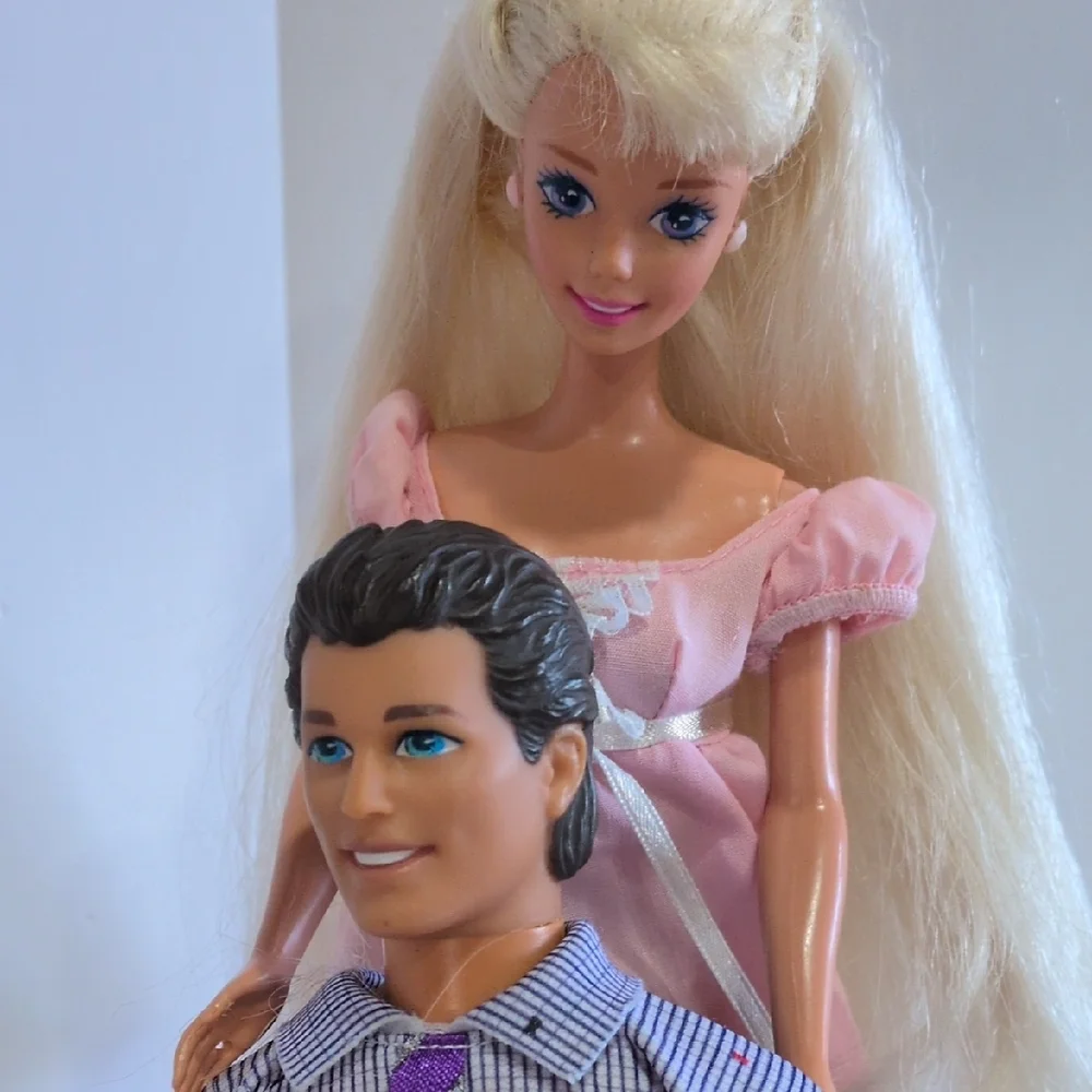 Barbie Family Set - 1966 Barbie, 1968 Ken, and 2017 Chelsea - Picture 3 of 16